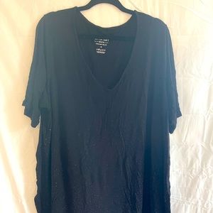 Torrid super soft favorite tunic tee v neck black to silver